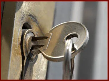 Tustin Locksmith Service Tustin, CA 714-548-3101 - 2-lock-and-key