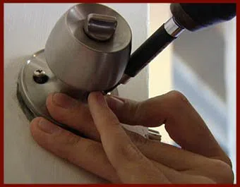 Tustin Locksmith Service Tustin, CA 714-548-3101 - 9-locks-change